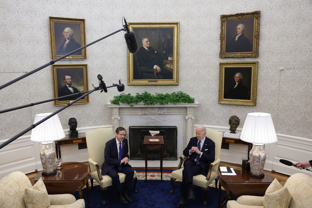 U.S. President Joe Biden meets with Israeli President Isaac Herzog in the Oval Office of the White House in Washington, D.C., on Nov. 12, 2024. Photo by Alex Wong/Getty Images.