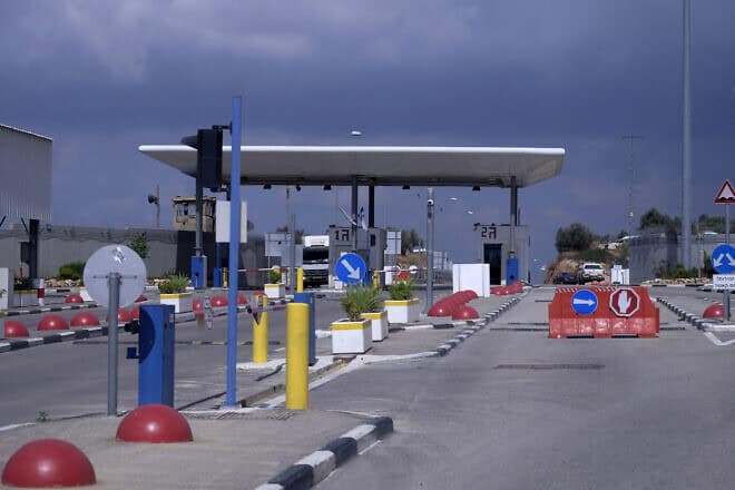 The Hashmonaim Crossing near Modi'in Illit, the largest Israeli city in Judea and Samaria, Oct. 8, 2015. Photo by Eddie Gerald/Getty Images.