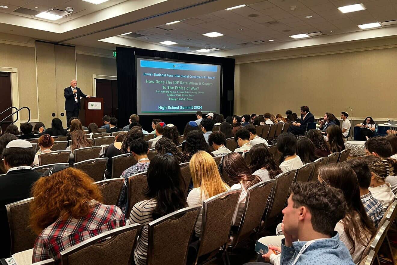 Col. Richard Kemp speaks to attendees at the Jewish National Fund-USA's High School Summit. Credit: Courtesy.