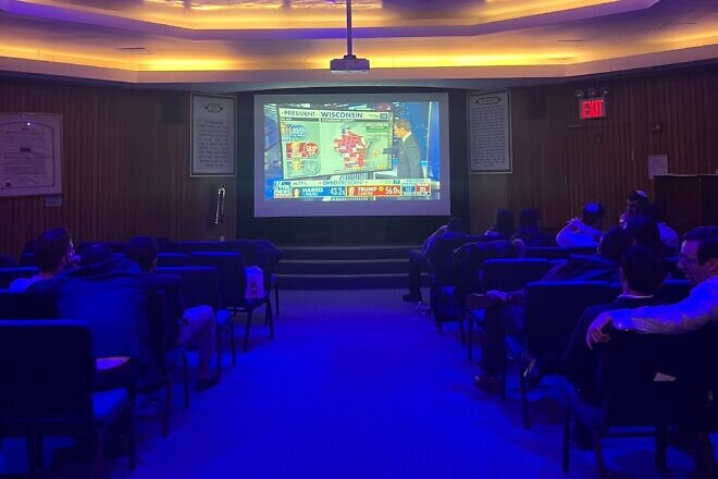 An election night young professionals viewing party at Park East Synagogue hosted by the Miami Sephardic Club in New York City on Nov. 5, 2024. Photo by Vita Fellig.