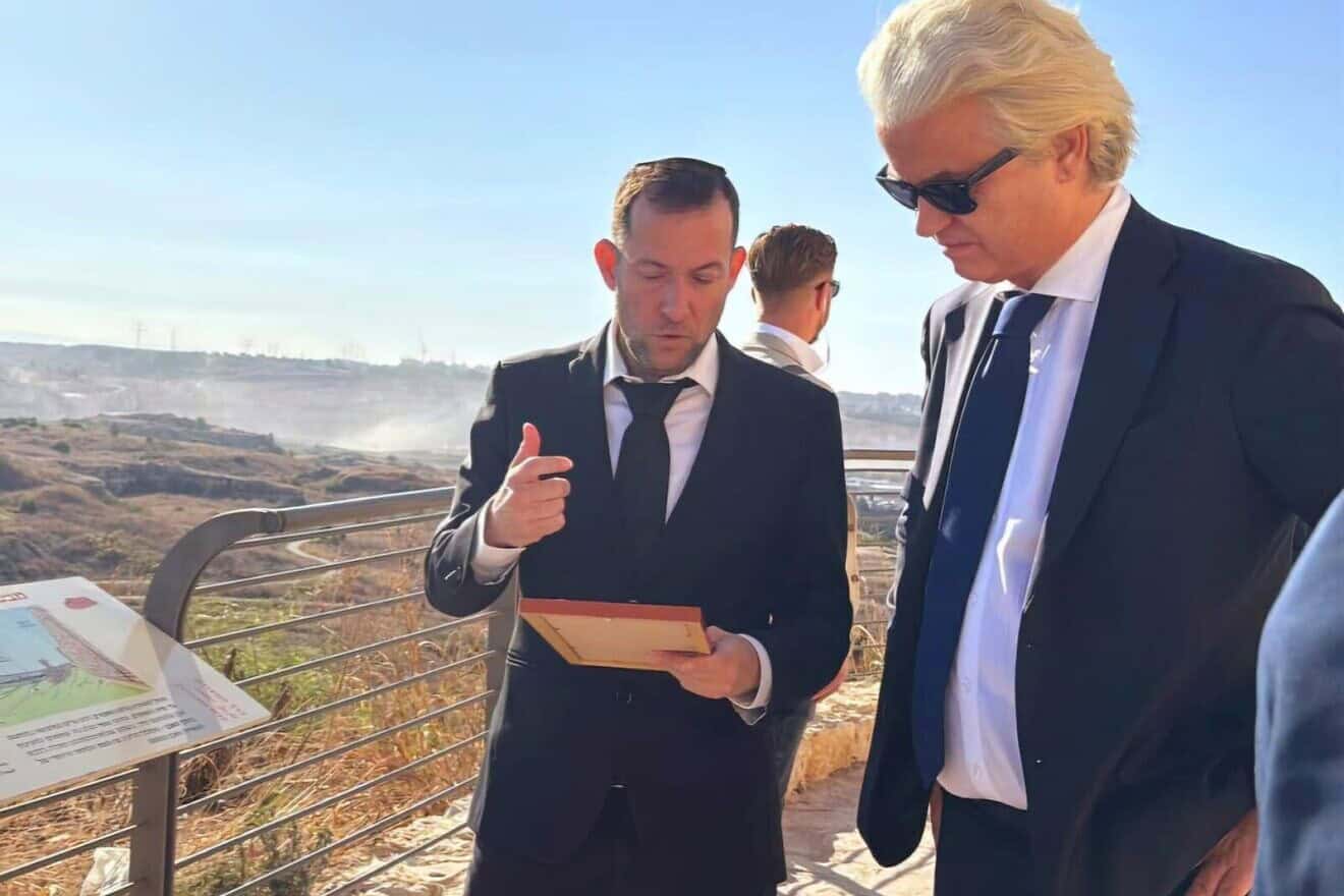 Dutch Party for Freedom head Geert Wilders (right) visits Samaria with Samaria Regional Council Chairman Yossi Dagan, Dec. 9, 2024. Credit: Samaria Regional Council.