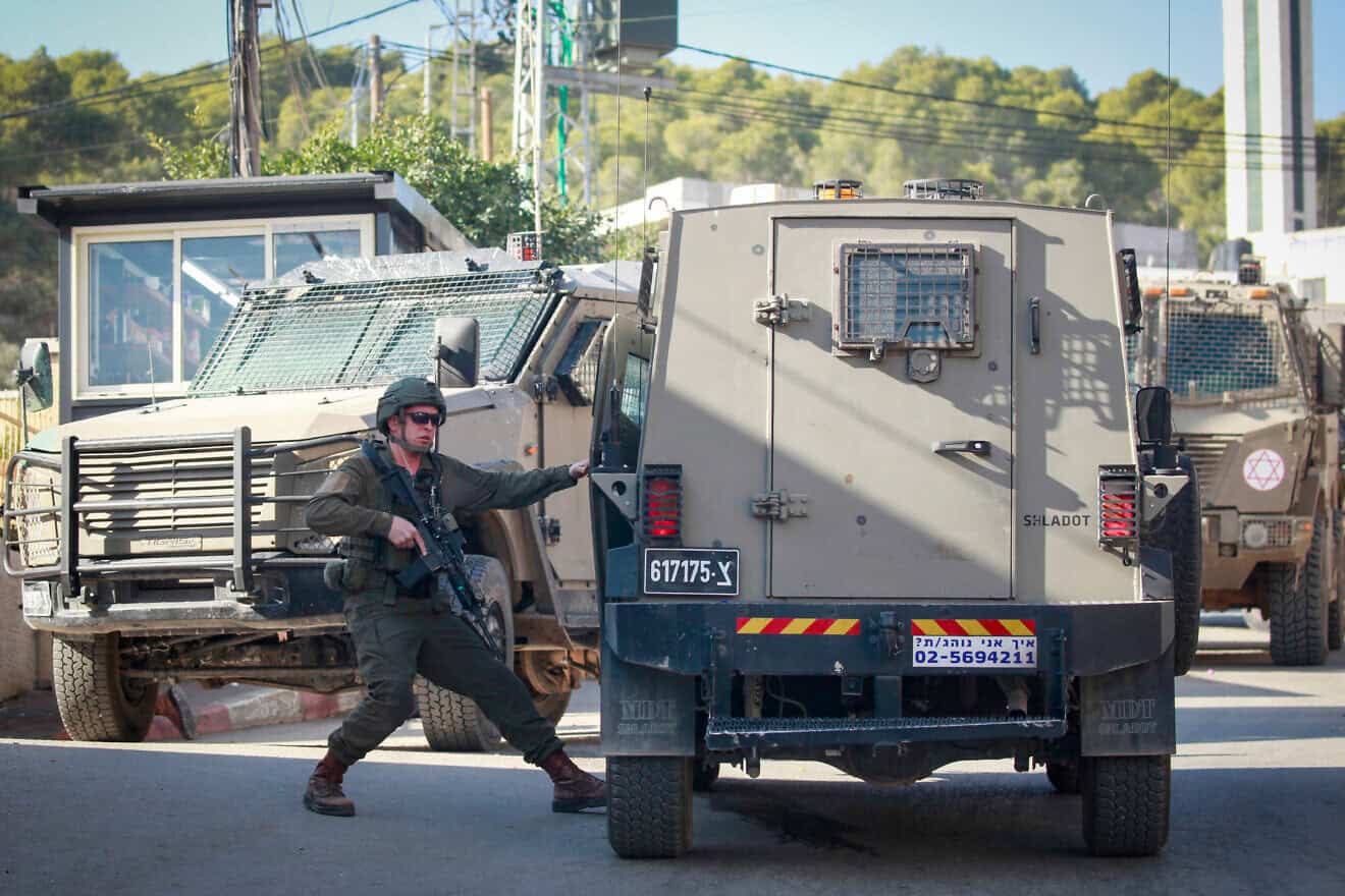 Israeli security forces during a counter-terrorism raid in the Nablus area in Samaria, Dec. 3, 2024. Photo by Nasser Ishtayeh/Flash90.