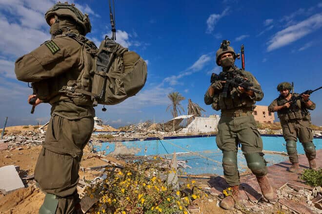 Israel Defense Forces soldiers operate in Beit Lahia, in the northern Gaza Strip, Nov. 28, 2024. Photo by Oren Cohen/Flash90.