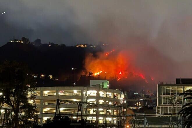 View of the Los Angeles wildfires from a rooftop in West Hollywood, on Jan. 8, 2025. Credit: YisroelB501 via Wikimedia Commons.