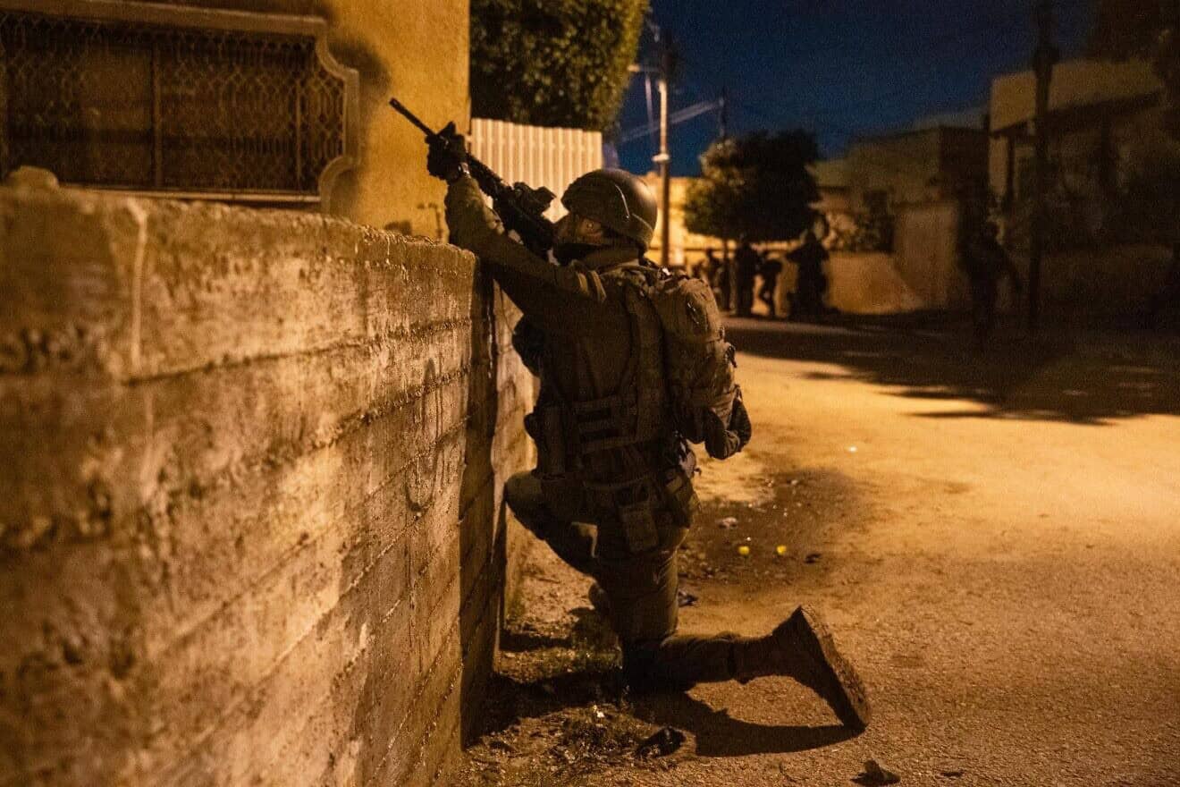 An IDF soldier is seen during overnight counter-terror operations in Judea and Samaria, January 2025. Credit: IDF.
