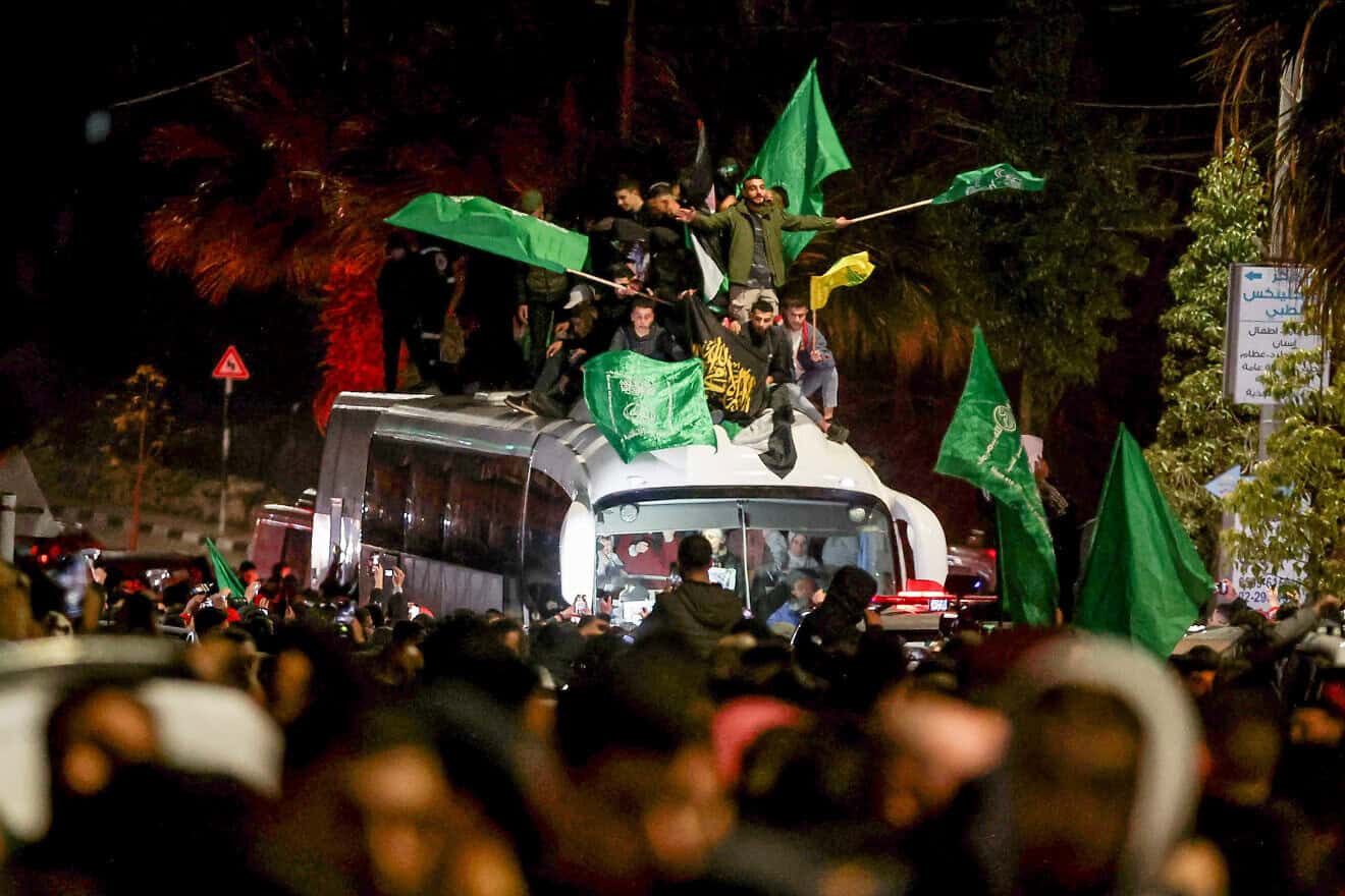 Palestinian terrorists who were released in a hostage deal between Israel and Hamas are welcomed in Beitunia, near Ramallah, on Jan. 20, 2025. Credit: Flash90.