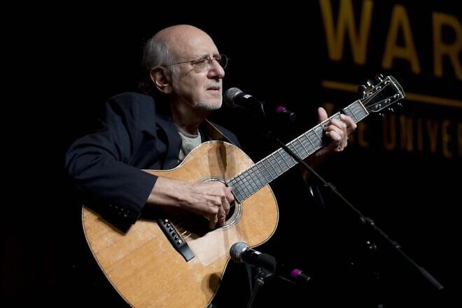 Peter Yarrow, April 28, 2016. Credit: LBJ Presidential Library Photo by Marsha Miller via Wikimedia Commons.