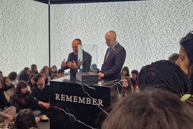 Israeli Ambassador to Portugal Oren Rozenblat and Porto Holocaust Museum Director Michael Rothwell speaking to hundreds of children in the Hall of Names, Jan. 27, 2025.
Credit: Holocaust Museum of Porto