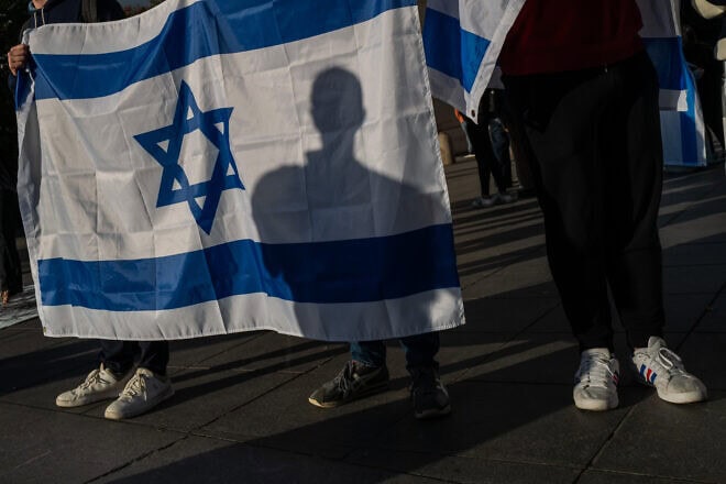 Pro- and anti-Israel supporters square off in dueling protests at Washington Square Park on Oct. 17, 2023 in New York City, just 10 days after the Hamas-led massacre in southern Israel. Photo by Spencer Platt/Getty Images.