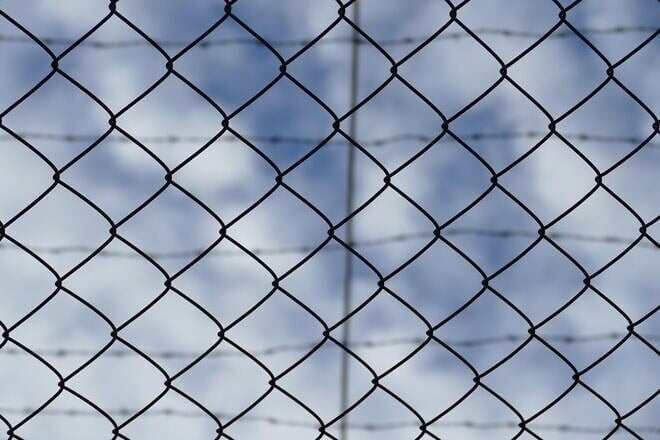 Jail prison fence. Credit: falco/Pixabay.