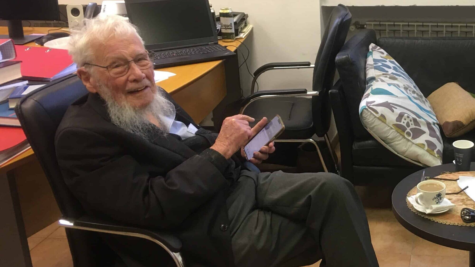 Nobel Laureate Yisrael (Robert J) Aumann in his office at Hebrew University in Jerusalem, Feb. 23, 2025, Photo by David Isaac.