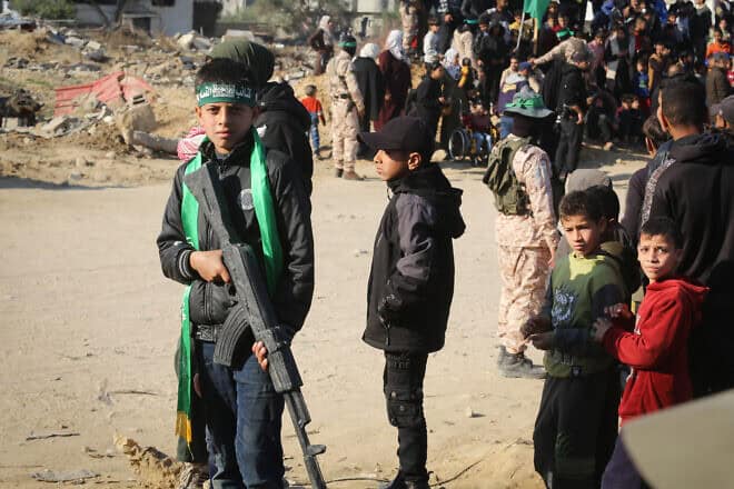 Hamas, Islamic Jihad and thousands of Gazans seen outside Yahya Sinwar's house in Khan Younis on Jan. 30, 2025. Photo by Abed Rahim Khaatib/Flash90.