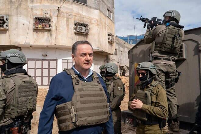 Defense Minister Israel Katz visits IDF troops in the Tulkarem refugee camp in northern Samaria, Feb. 21, 2025. Photo by Ariel Hermoni/Defense Ministry.