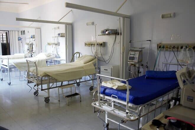 Hospital beds. Credit: Pixabay.