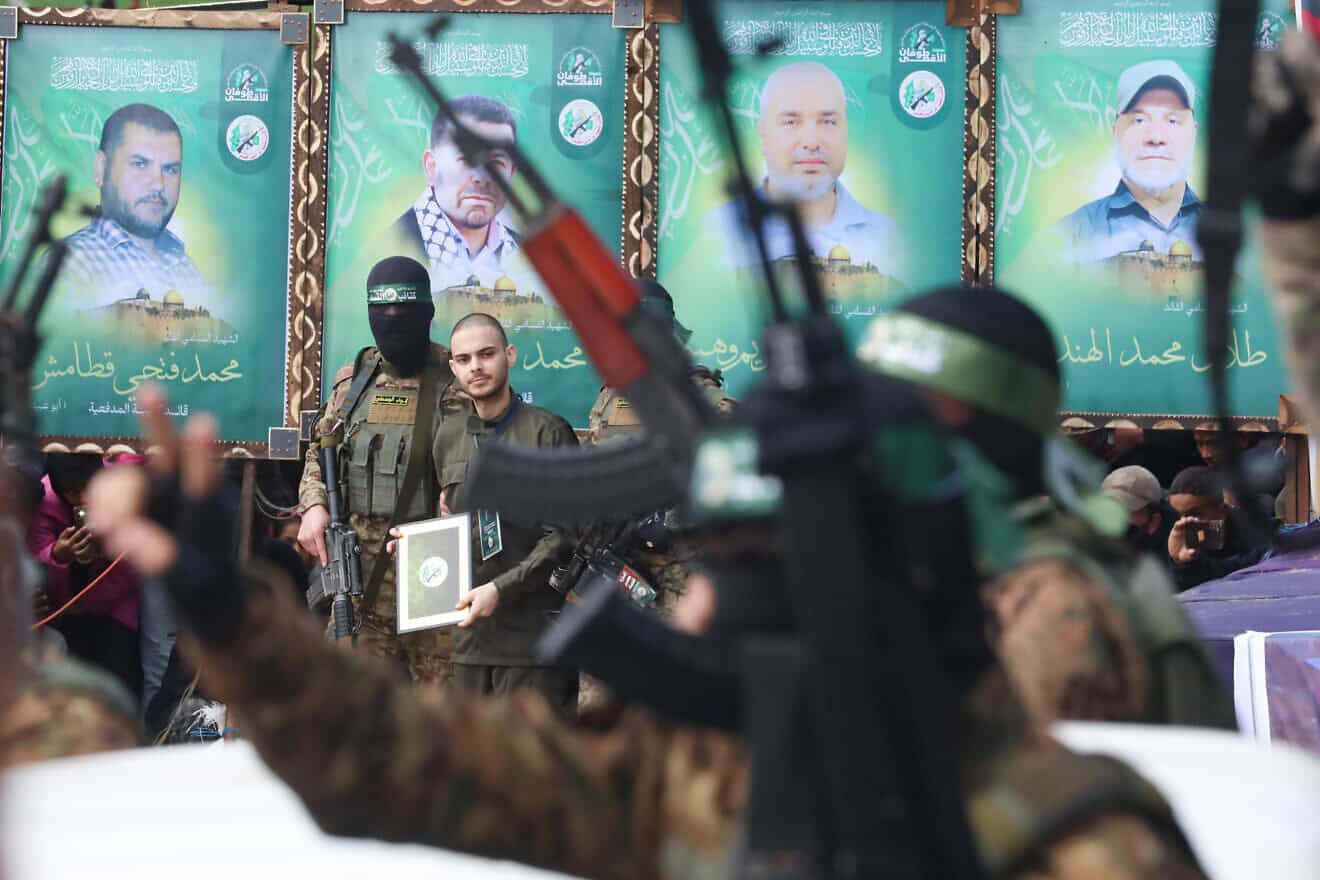 The handover of Israeli hostage Omer Wenkert to the Red Cross, as part of the ceasefire agreement between Israel and Hamas, in Nuseirat Camp in the central Gaza Strip, Feb. 22, 2025. Photo by Ali Hassan/Flash90.