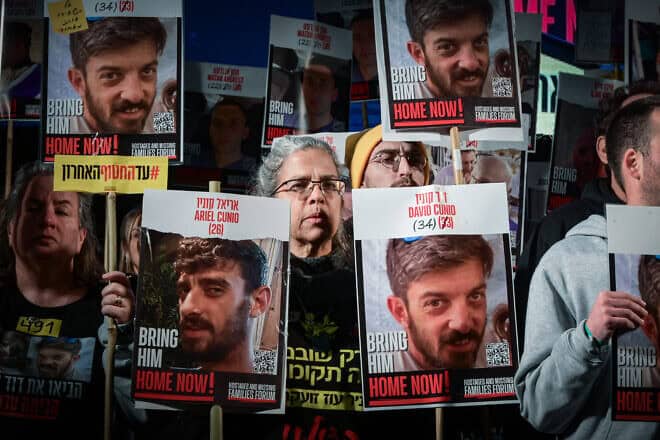 Israelis rally in Tel Aviv for the release of the remaining 76 hostages being held hostage by Hamas terrorists in Gaza, Feb. 8, 2025. Photo by Avshalom Sassoni/Flash90.
