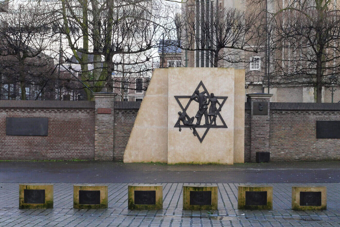 A view of the monument at the Rabbi Meijer Square in The Hague, Netherlands pictured here in 2021. Photo: FredTC/Wikimedia Commons.