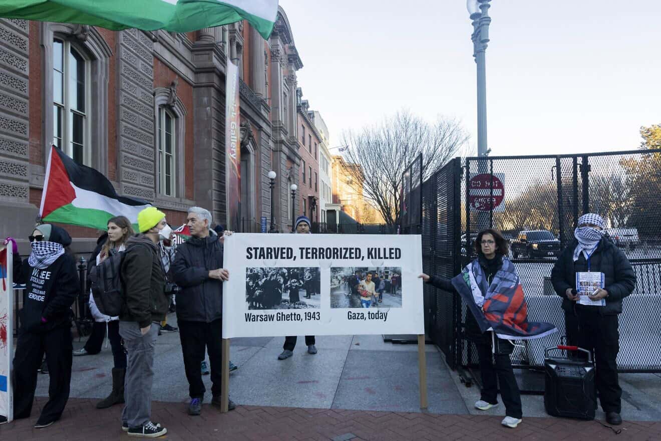 Pro-Palestinian protesters, including American Jews, demonstrate near the White House in Washington, D.C., on Feb. 4, 2025.  Photo by Hanna Leka/Middle East Images/AFP via Getty Images.