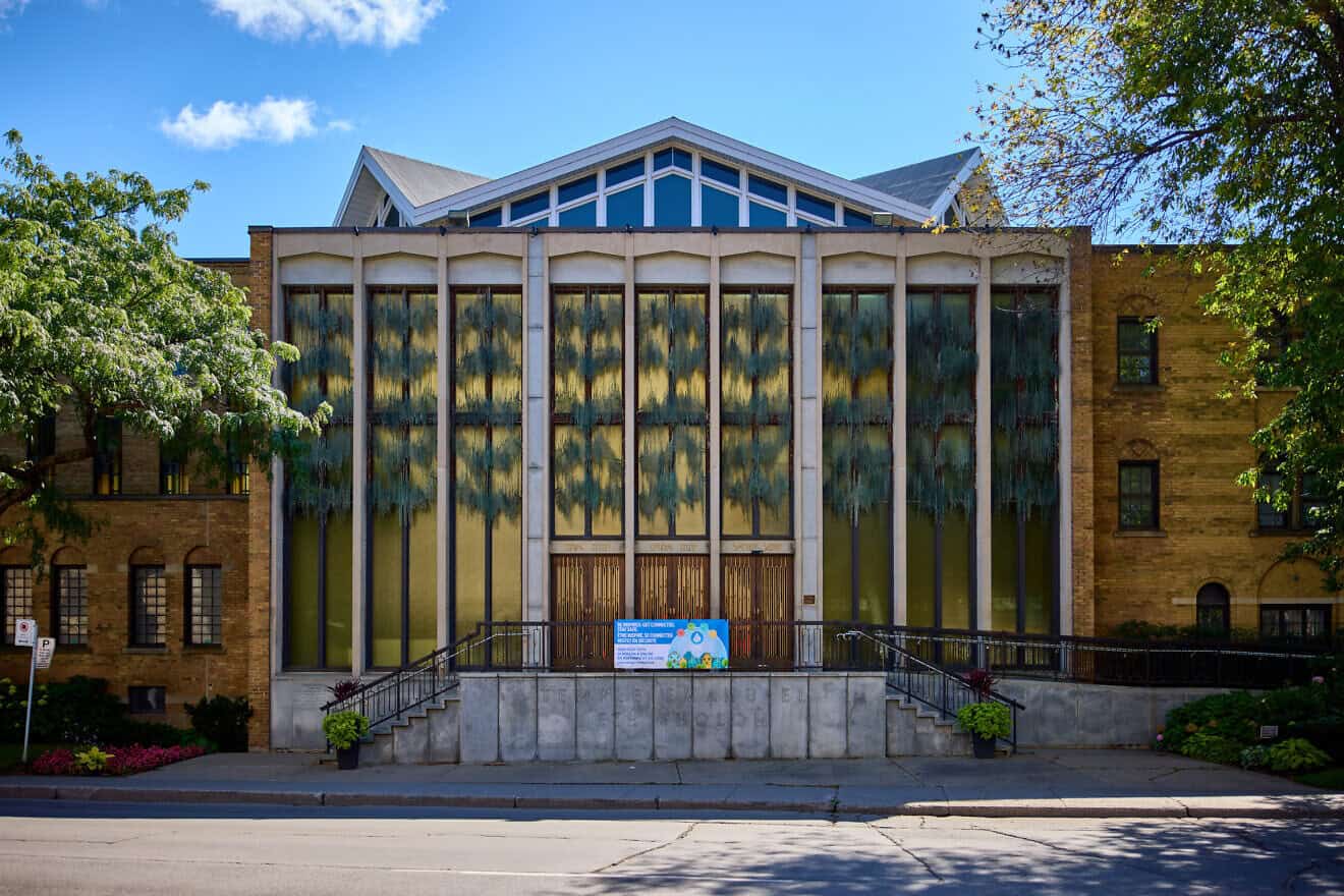 Temple Emanu-El-Beth Sholom in Montreal, Canada, pictured here on Sept. 15, 2022. Photo by D. Benjamin Miller / Wikimedia Commons.