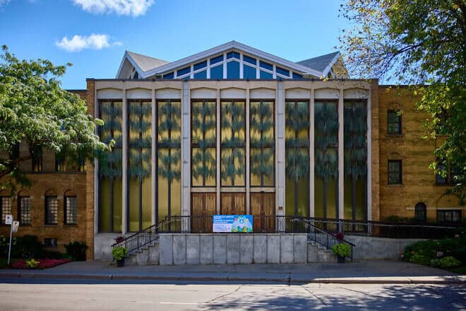 Temple Emanu-El-Beth Sholom in Montreal, Canada, pictured here on Sept. 15, 2022. Photo by D. Benjamin Miller / Wikimedia Commons.