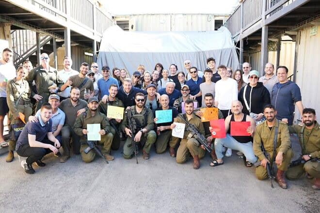 World Mizrachi is hosting tours of Israel's north and south, including conversations with residents and soldiers, starting in February 2025. Credit: Courtesy.