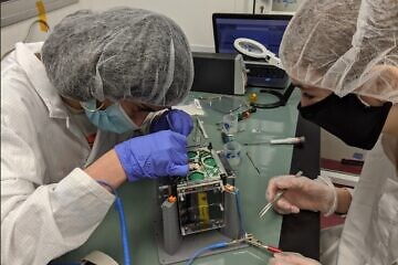 Tevel 2 students testing a satellite antenna system. Credit: Herzliya Science Center.