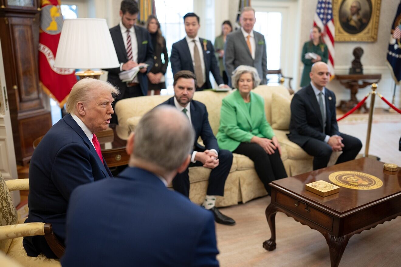 U.S. President Donald Trump meets with Taoiseach of Ireland Micheál Martin in the Oval Office, March 12, 2025. Credit: Daniel Torok/White House.