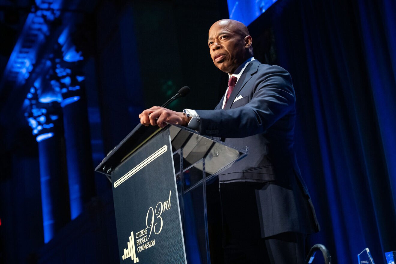 New York City Mayor Eric Adams delivers remarks at the Citizen Budget Commissions’ Annual Gala in Manhattan, March 6, 2025. Credit: Ed Reed/Mayoral Photography Office.