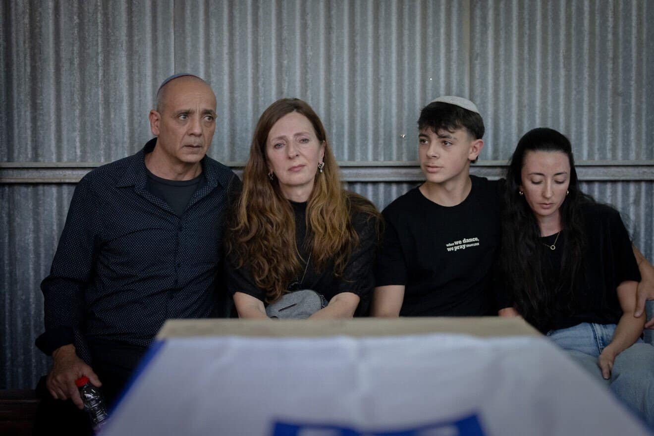 Nissim and Ricarda Louk at their daughter Shani Louk's funeral in Srigim, west of Jerusalem, on May 19, 2024. Photo by Chaim Goldberg/Flash90.