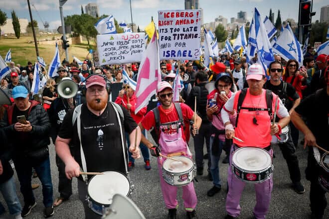 Israelis attend a protest march against Prime Minister Benjamin Netanyahu and his government, Jerusalem, March 23, 2025. Photo by Yonatan Sindel/Flash90.