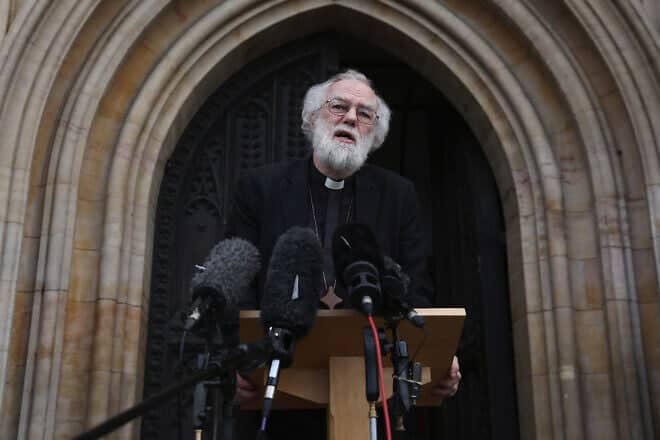 Former Archbishop of Canterbury Rowan Williams speaks to the media outside Croydon Minster, Oct. 17, 2016. Photo by Dan Kitwood/Getty Images.