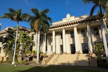 Hawai'i Hall at the University of Hawai'i at Manoa, on Feb. 5, 2025. Credit: Sdkb via Wikimedia Commons. 