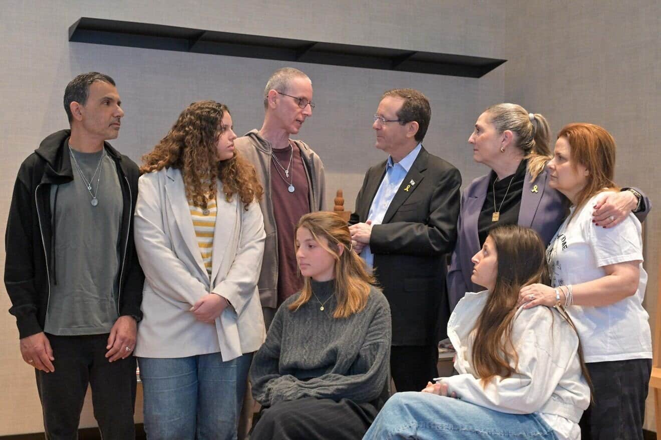 Israeli President Isaac Herzog and first lady Michal Herzog meet redeemed hostage Ohad Ben Ami (third from left) on the 500th day since Oct. 7, Feb. 17, 2025. Photo by Kobi Gideon/GPO.