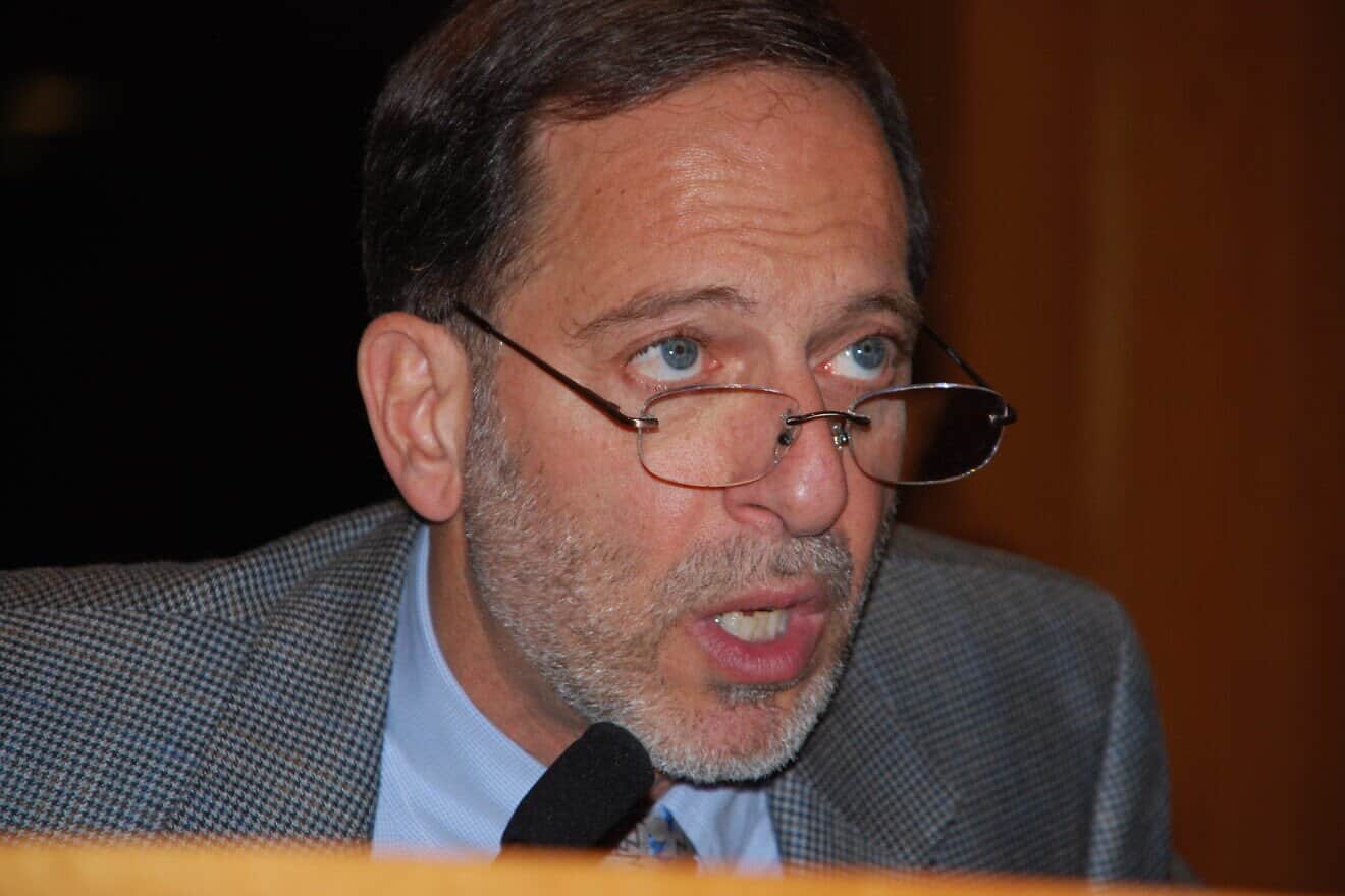 Author and American historian of the Middle East, Rashid Khalidi, the Edward Said Professor of Modern Arab Studies at Columbia University in New York City, speaking at Brooklyn Law School for an event hosted by the National Lawyers Guild, Jan. 23, 2009. Credit: Thomas Good/Next Left Notes via Wikimedia Commons.