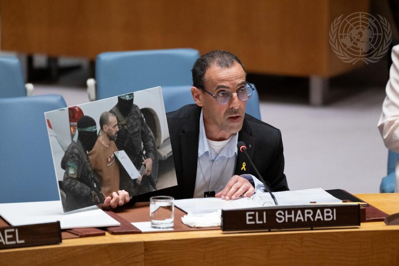 The freed hostage Eli Sharabi briefs a United Nations Security Council meeting in New York, March 20, 2025. Credit: Evan Schneider/U.N. Photo.