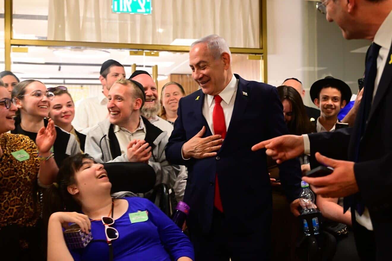 Israeli Prime Minister Benjamin Netanyahu meets Jewish teens with chronic illnesses and disabilities, March 3, 2025. Credit: Courtesy of Chai Lifeline.