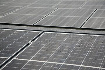 Solar panels. Credit: Klas_lu/Pixabay.