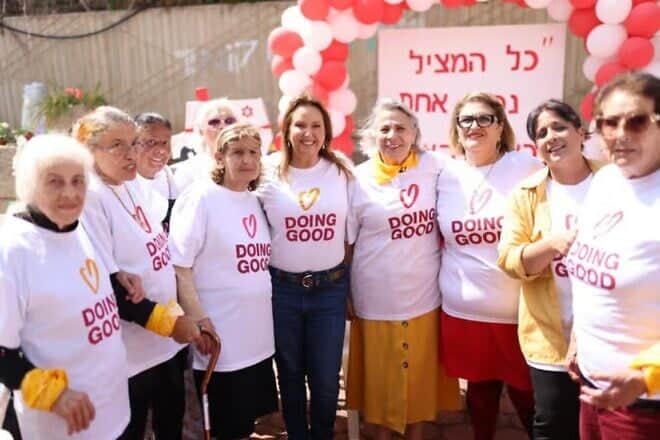 Shari Arison, 5th from right, joins women attending a Good Deeds Day event in Yavne, Israel on March 18, 2025. Photo courtesy of Roach Tova.