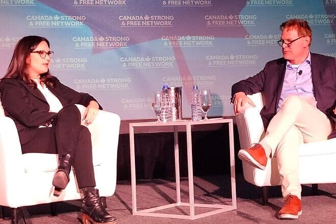 Bari Weiss, The Free Press founder and editor, speaks with John Baird, a senior advisor at Bennett Jones LLP and a former senior cabinet minister in the Government of Canada, at the 2025 conference of the Canada Strong and Free Network in Ottawa, April 2025. Photo by Dave Gordon.