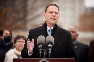 Josh Shapiro, then attorney general of Pennsylvania, speaking with the press in Philadelphia, Dec. 9, 2021. Credit: Pennsylvania Gov. Tom Wolf's Office via Wikimedia Commons.