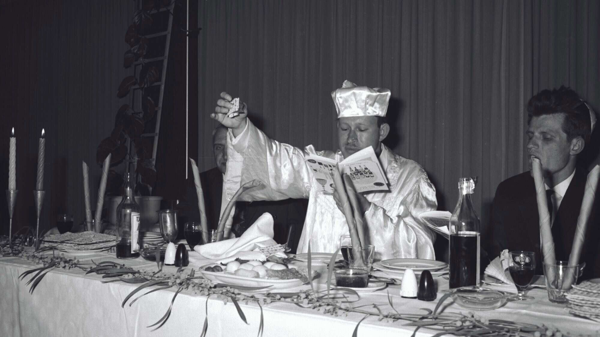 Seder night in Jerusalem. Credit: KKL-JNF Photo Archive.