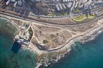 The Tel Shiqmona site near Haifa served as a purple production center under the control of the Kingdom of Israel during the Omride and Jehu dynasties. Photo by Micheal Eisenberg.